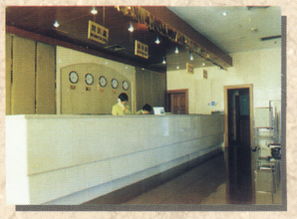 專(zhuān)業(yè)細(xì)節(jié)彰顯服務(wù)品質(zhì)——長(zhǎng)城大飯店總服務(wù)臺(tái)與通啟大理石廠(chǎng)的禮儀服務(wù)實(shí)踐